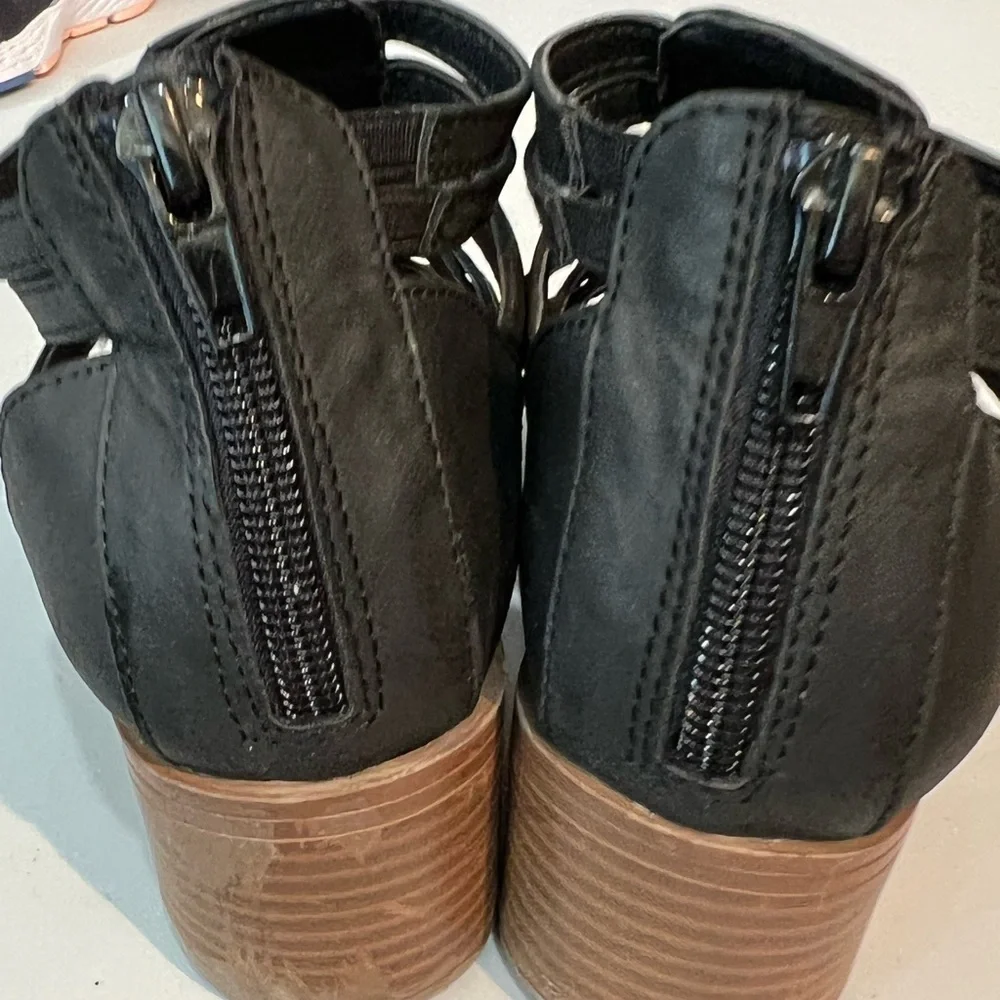 Sz 1 Girls Black Dress Shoes